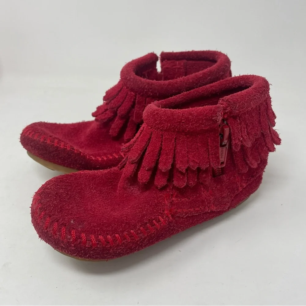 Minnetonka Fringe Moccasin Booties Size 6 Raspberry Red - Picture 1 of 8